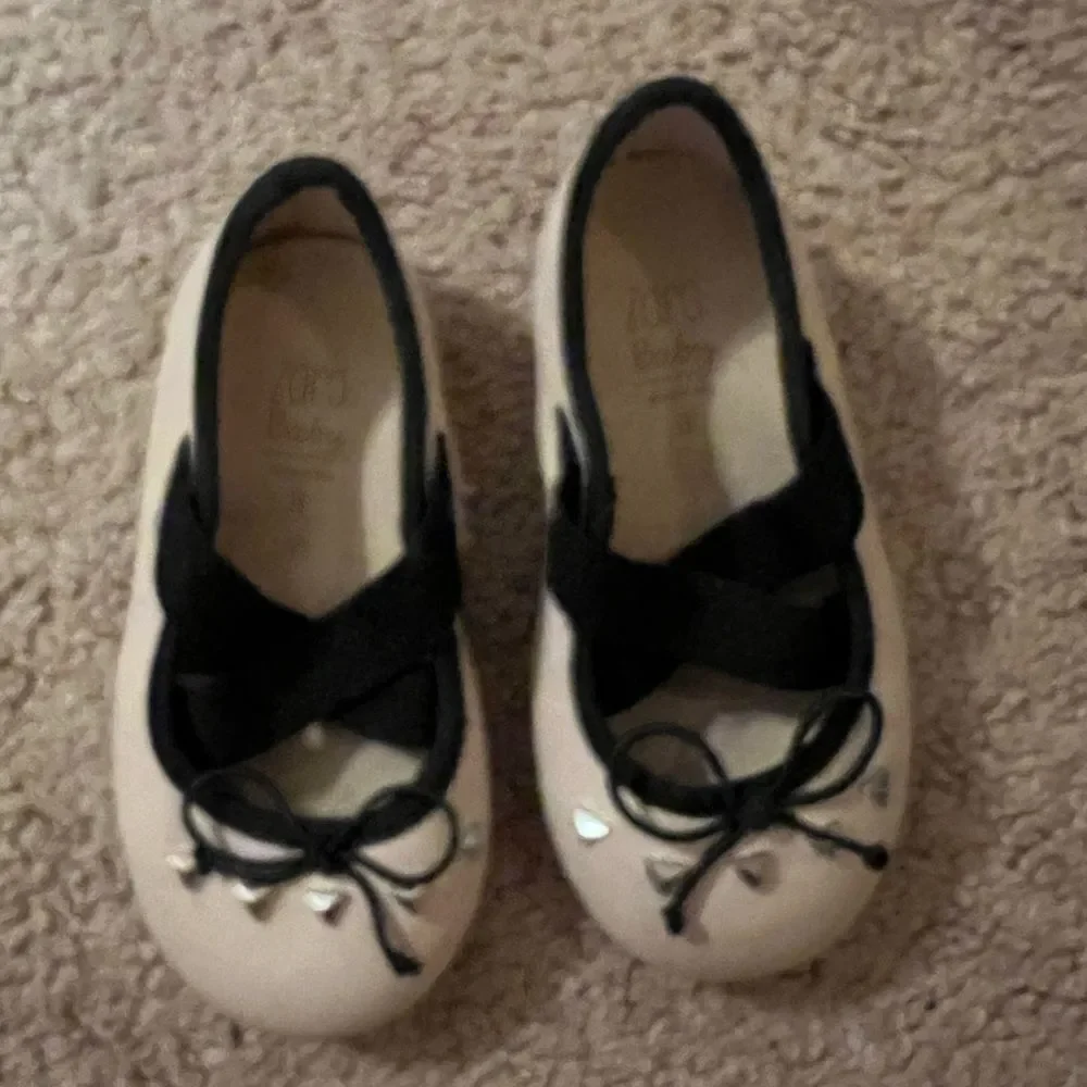 Zara baby shoes 1B‎